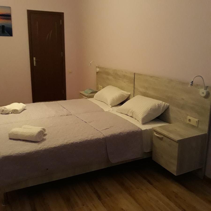 Sunny Days Hotel Kobuleti Exterior photo