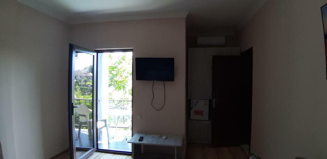 Sunny Days Hotel Kobuleti Exterior photo